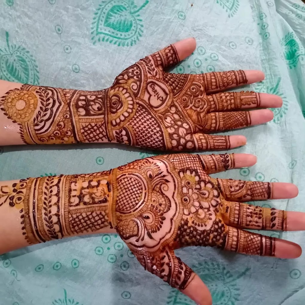  Arohi Mehandi Artist